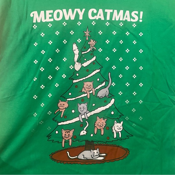 Green “Meowy Christmas” Tee - Picture 1 of 3